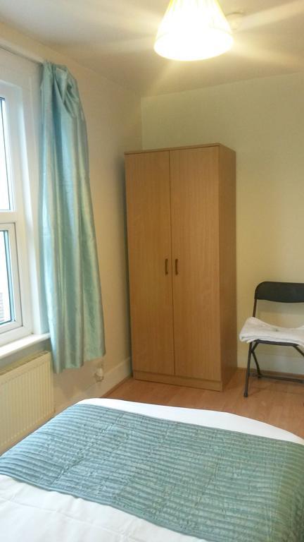 Cedars House Hotel Croydon Bilik gambar