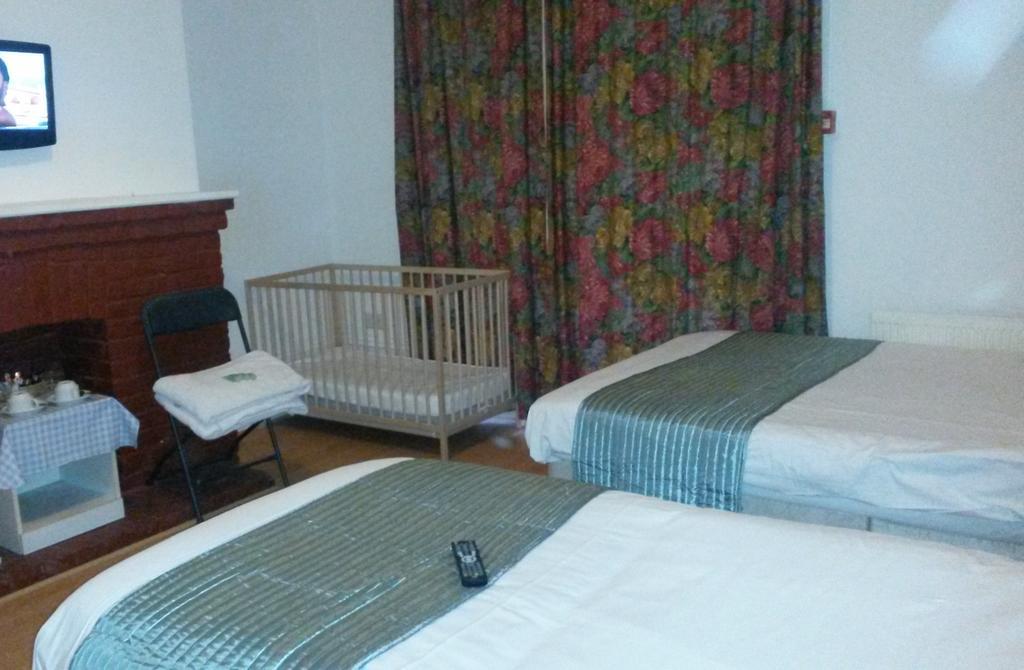 Cedars House Hotel Croydon Bilik gambar