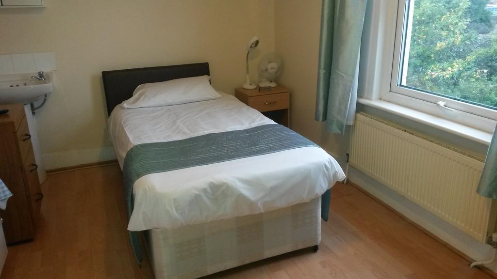Cedars House Hotel Croydon Bilik gambar